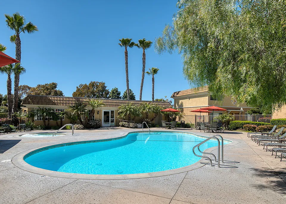 Monterey Villas