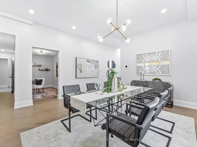 711 Hillview Cres — Photo 5