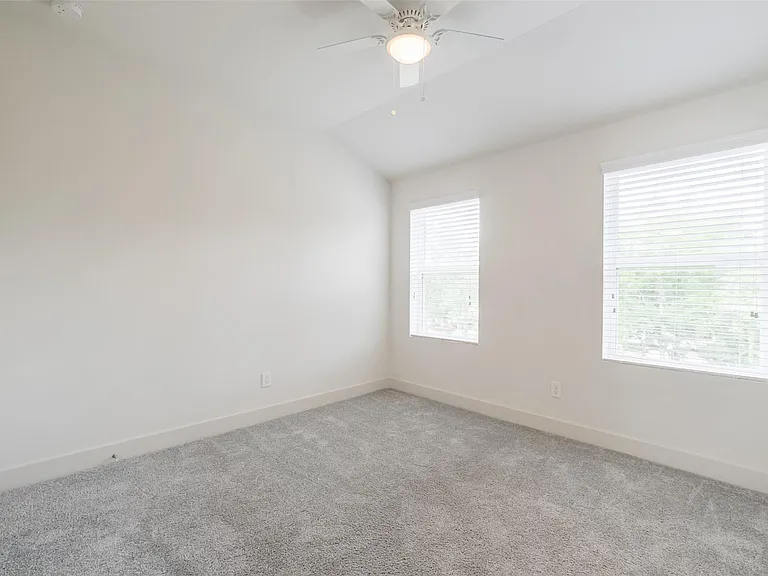 4817 Martin Oaks Ln — Photo 22