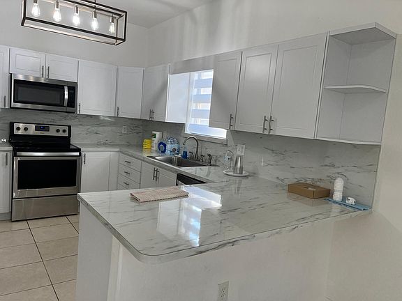 4th image of 6121 SW 159th Ct