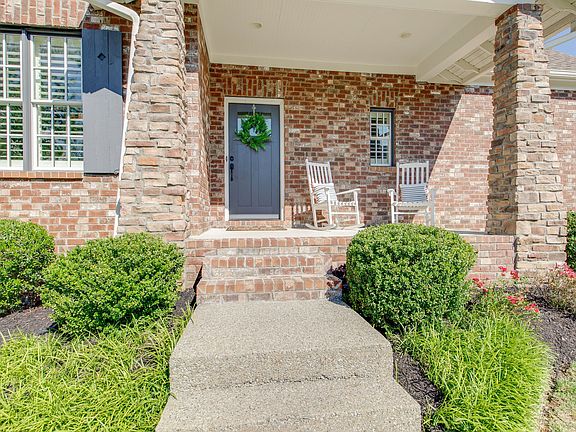 3rd image of 636 Finnhorse Ln