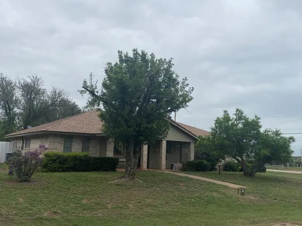 2 W 15th St, Robert Lee, TX 76945