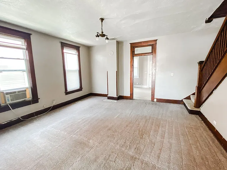 145 S 3rd St — Photo 4