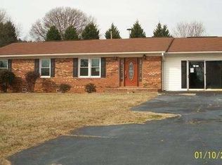 126 Safriet Rd, Statesville, NC 28625