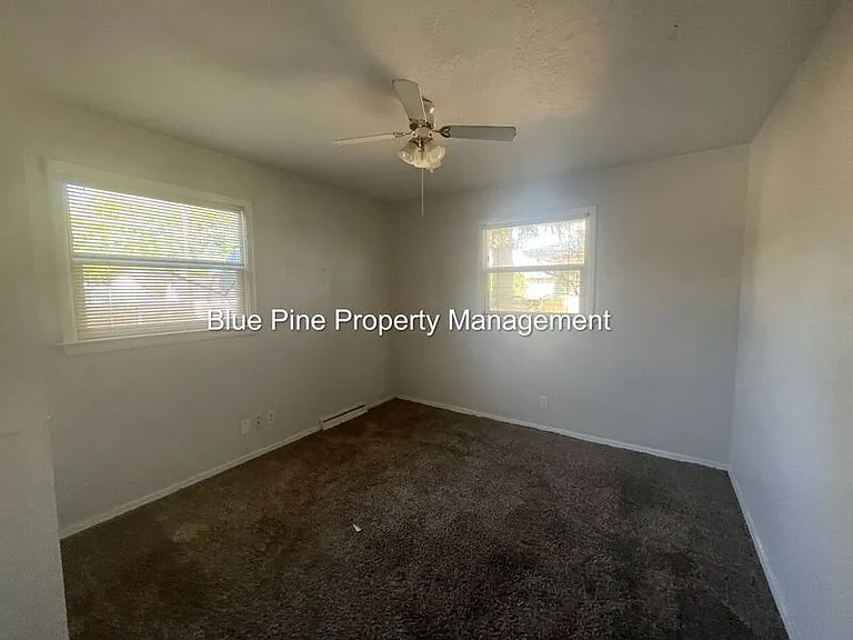 960 Homer Ave — Photo 9