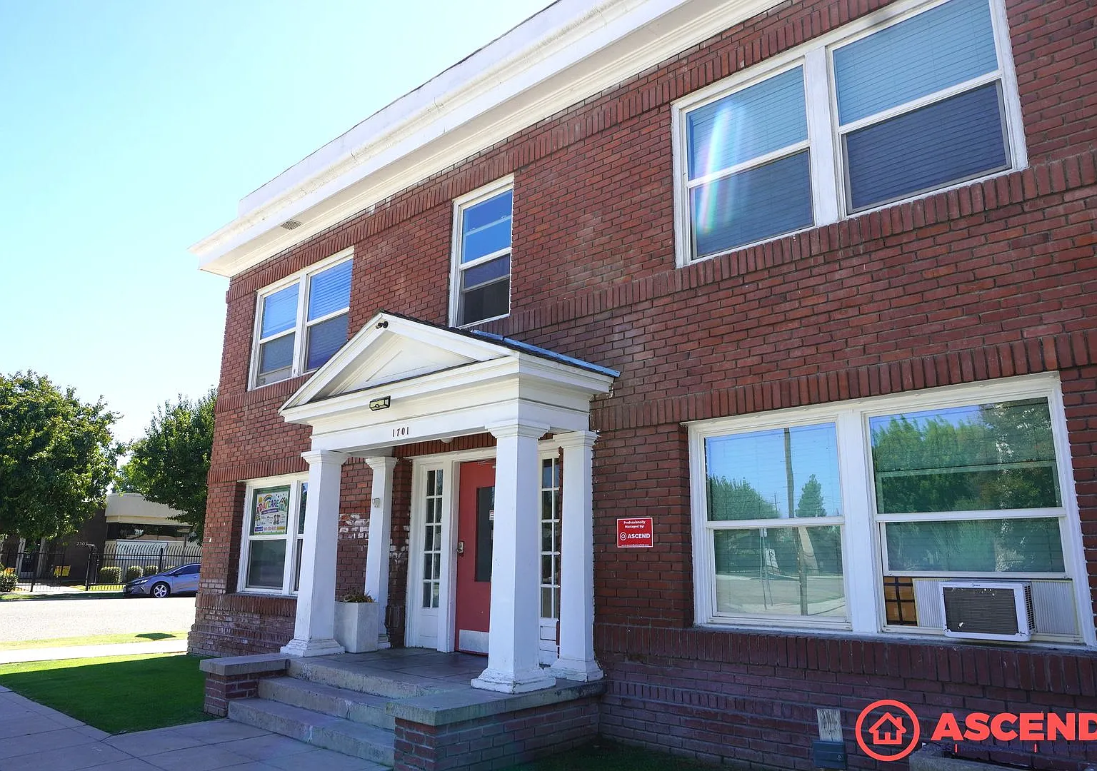 1701 B Street — Photo 1