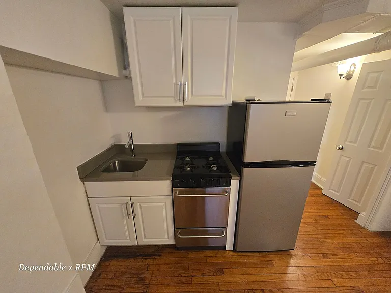 86 Charles Street — Photo 2