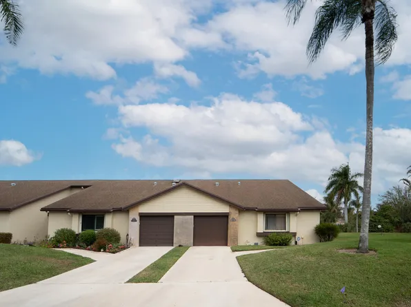 108 Village Walk Drive, Royal Palm Beach, FL 33411