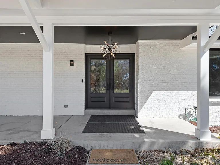 10021 E Grand Ave — Photo 3