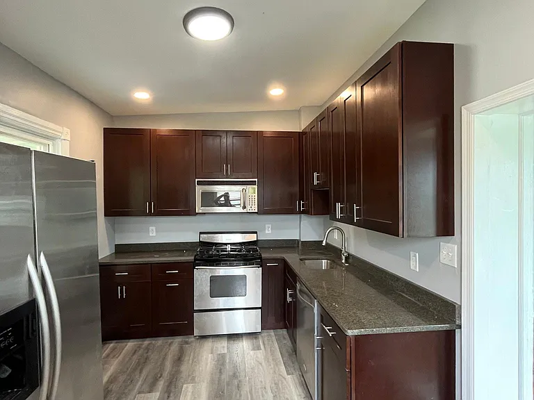 1082 Eddystone Ave — Photo 7