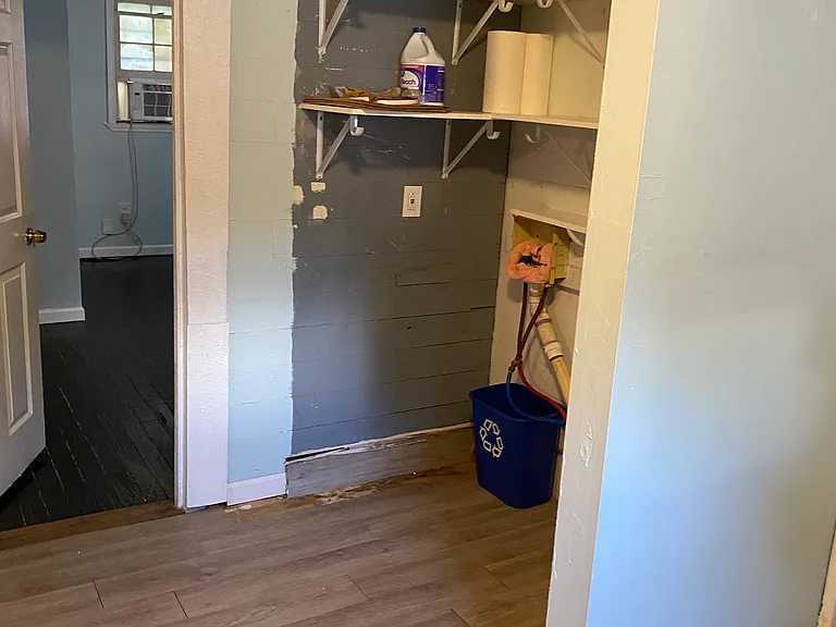 878 Tanner Dr — Photo 3