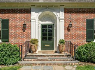 921 Rugby Rd, Charlottesville, VA 22903