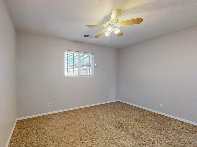 2551 Aspen Ave NW #B — Photo 17