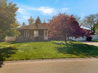 6835 Quincy Dr SW, Grand Rapids, MI 49548