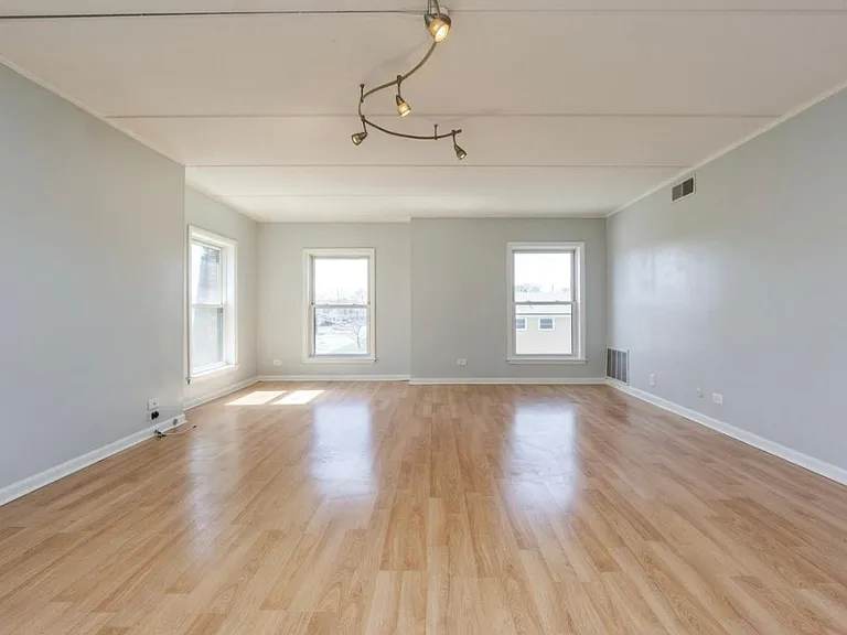 2600 Oakton St #9E — Photo 1