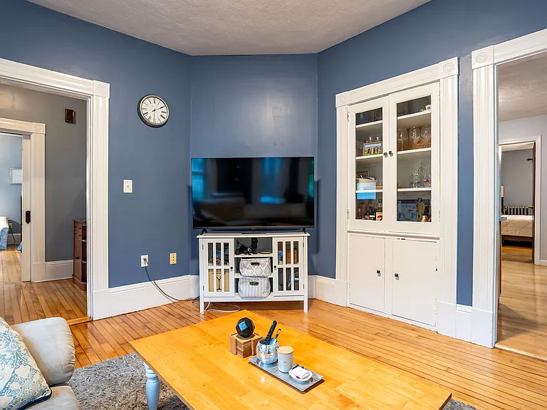 197 Mount Vernon St #1 — Photo 3