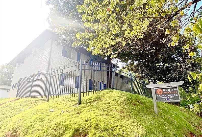 2 bed, 1.0 bath, 700 sqft, $1,195 — Photo 3