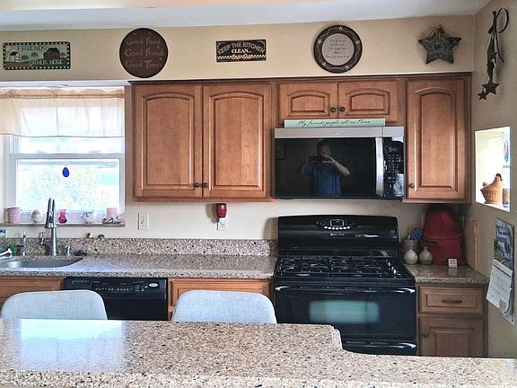 4th image of 5949 Lawrence Rd