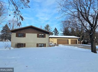 400 Edgewood Dr, Glencoe, MN 55336