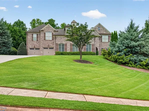 6509 Snug Harbor Ct, Flowery Branch, GA 30542
