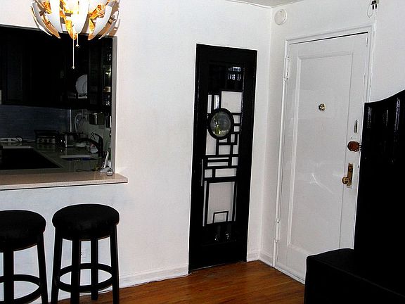 4th image of 2212 Plumb 1 St Unit 5D