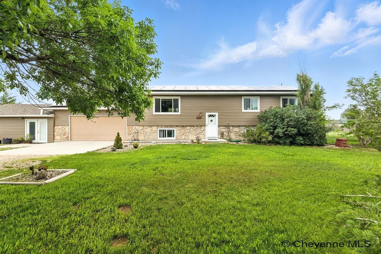 8208 Aztec Dr, Cheyenne, WY 82009 | Zillow