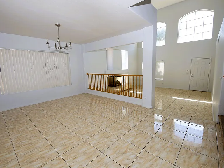 554 Campus Oaks Ct — Photo 12