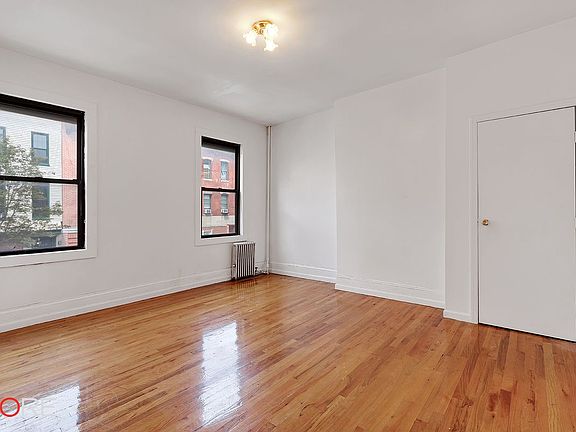 3rd image of 198 Meserole St APT 2F