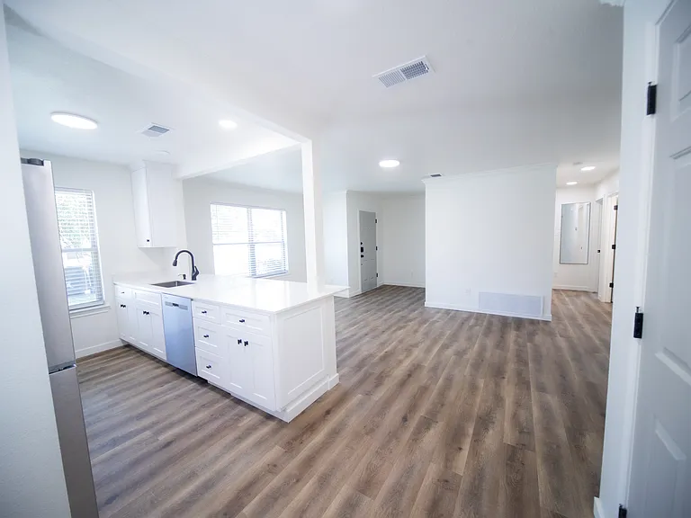 3235 S University Dr — Photo 9