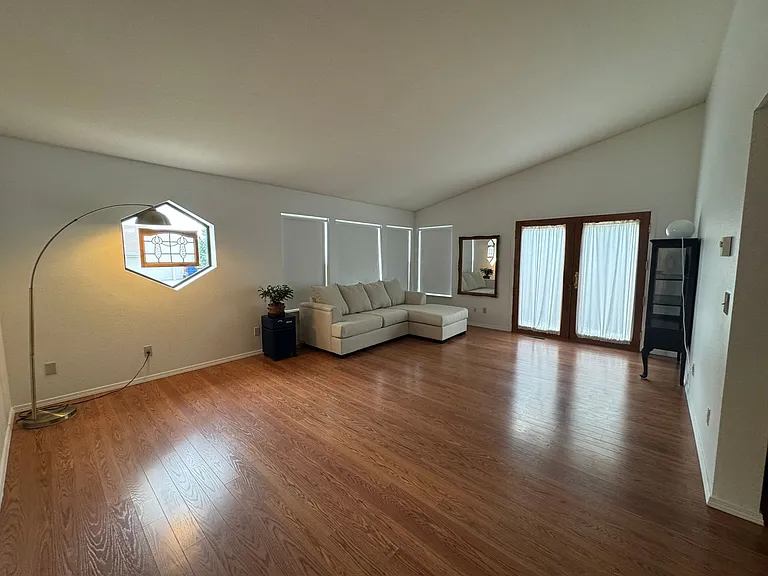 1676 Golddust Dr — Photo 2