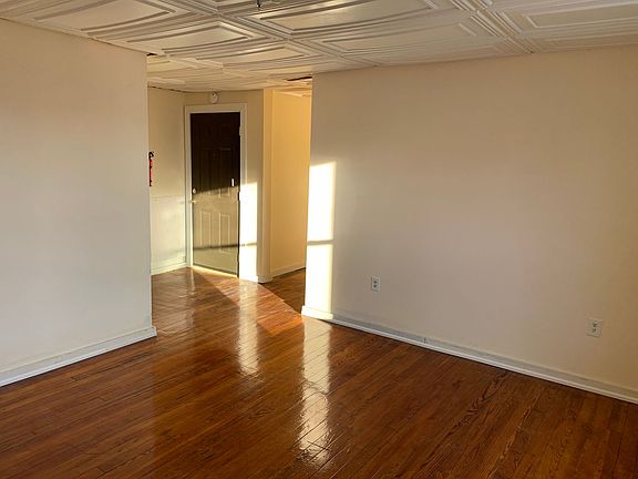 2nd image of 1301 Market St #3