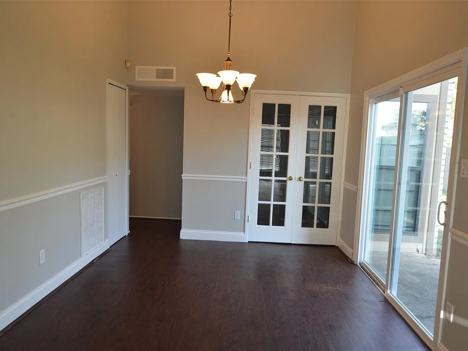 3 bed, 2.0 bath, 1158 sqft, $1,500 — Photo 3