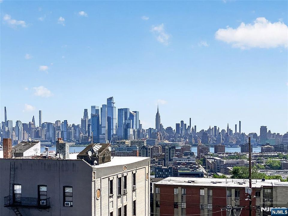1st image of 315 7th Street #601
