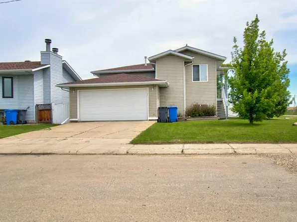 434 E 9th St, Beiseker, AB T0M 0G0
