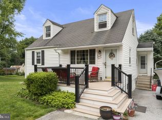 37 Fahnestock Rd, Malvern, PA 19355