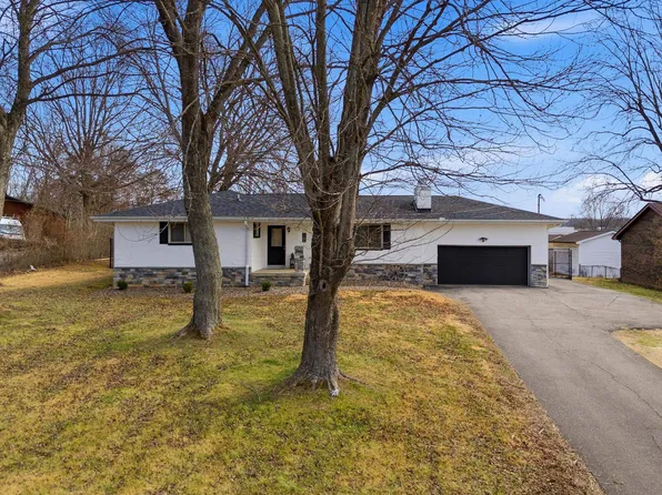 1067 Mount Vernon Rd, Hurricane, WV 25526
