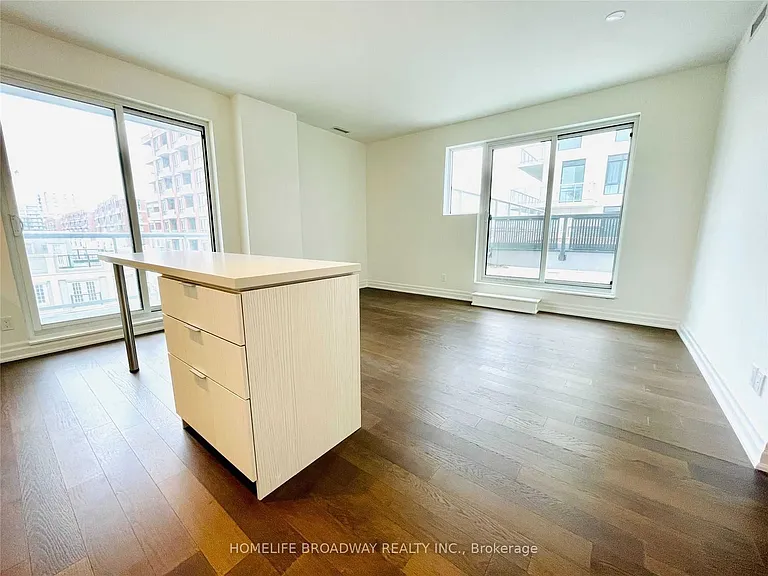 18 Rouge Valley Dr W #506 — Photo 4