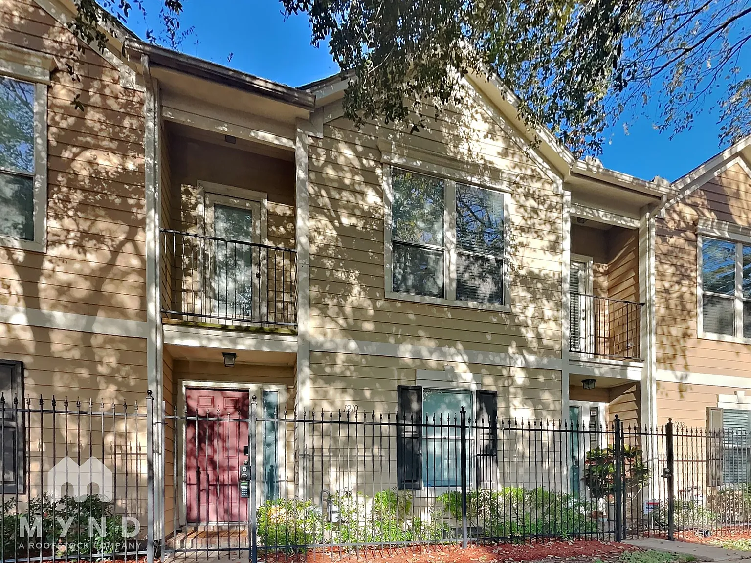 2 bed, 2.0 bath, 1686 sqft, $1,995 — Photo 2