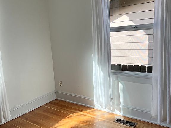 3rd image of 3966 N Missouri Ave Unit A