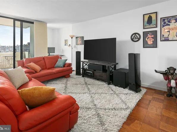 1245 4th St SW APT E707, Washington, DC 20024