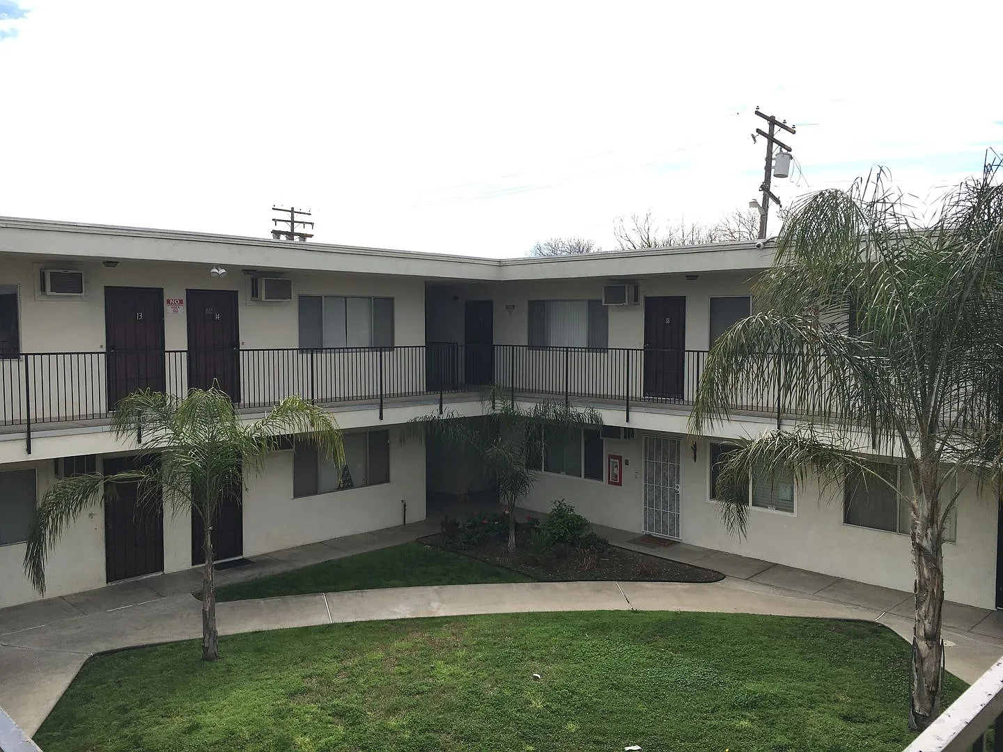 Cedarwood Apartments — Photo 2