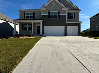 4240 Oakhurst Dr, Fairburn, GA 30213