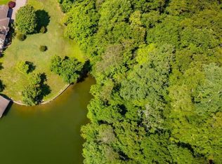 104 Pointe Dr, Piney Flats, TN 37686