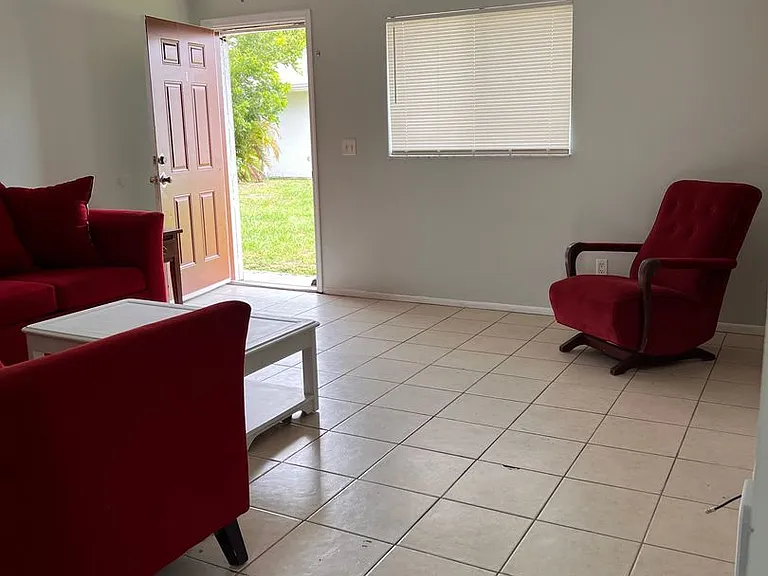1517-21 SW Santa Barbara Pl — Photo 27