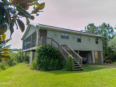 11001 N Shore Dr, Bay Saint Louis, MS, 39520