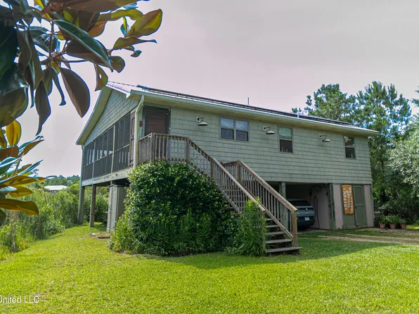 11001 N Shore Dr, Bay Saint Louis, MS 39520