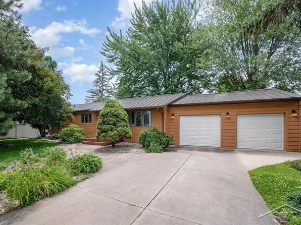 409 W Edwin St, Linwood, MI 48634