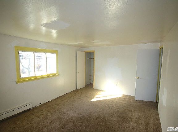4th image of 33 Manor Pkwy