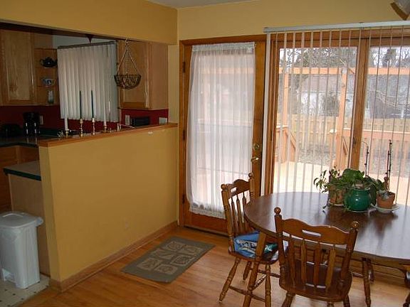 Kitchen / Dining