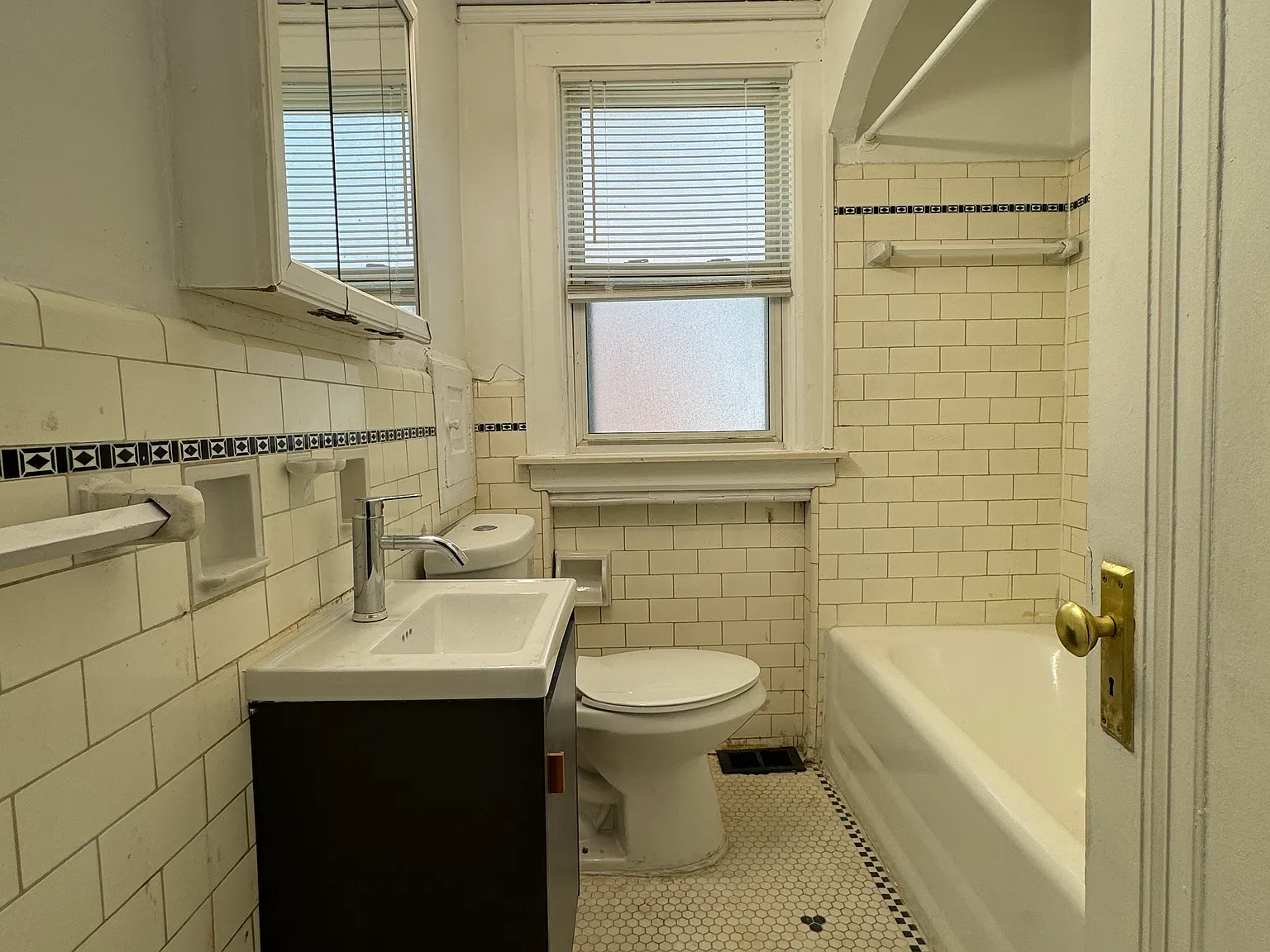 3625 Bedford St — Photo 4
